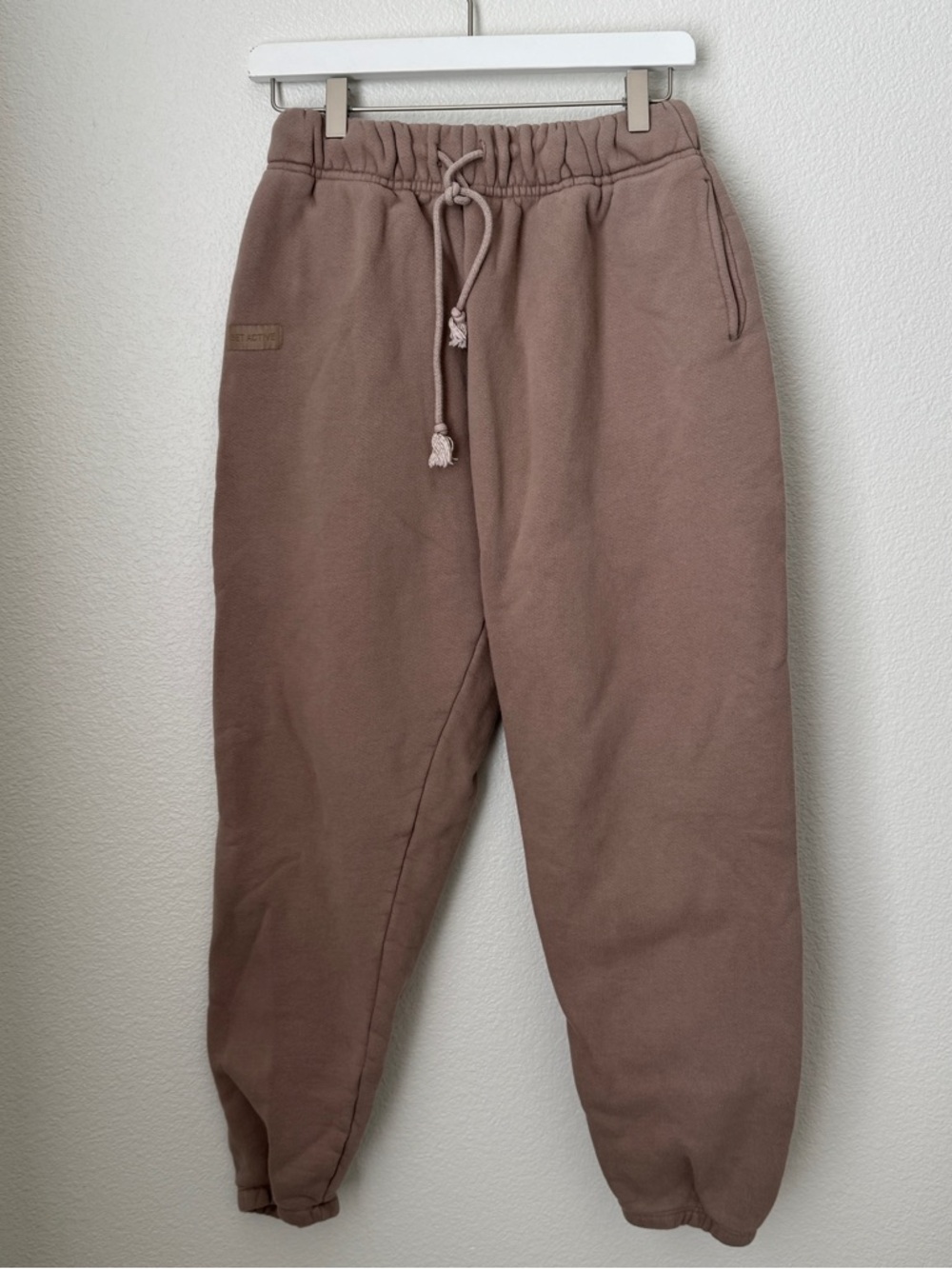 Set active high rise joggers brown